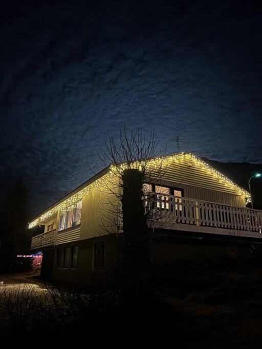 Botnahlid Villa, Mountain And Town Views And Outdoor Sauna Seythisfjorthur Exterior photo