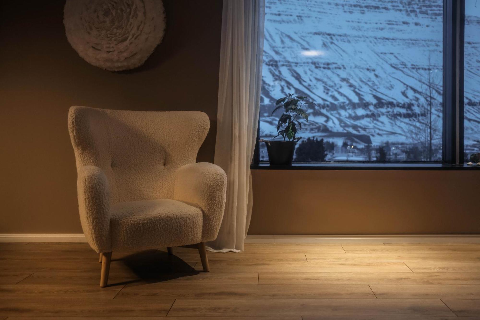 Botnahlid Villa, Mountain And Town Views And Outdoor Sauna Seythisfjorthur Exterior photo